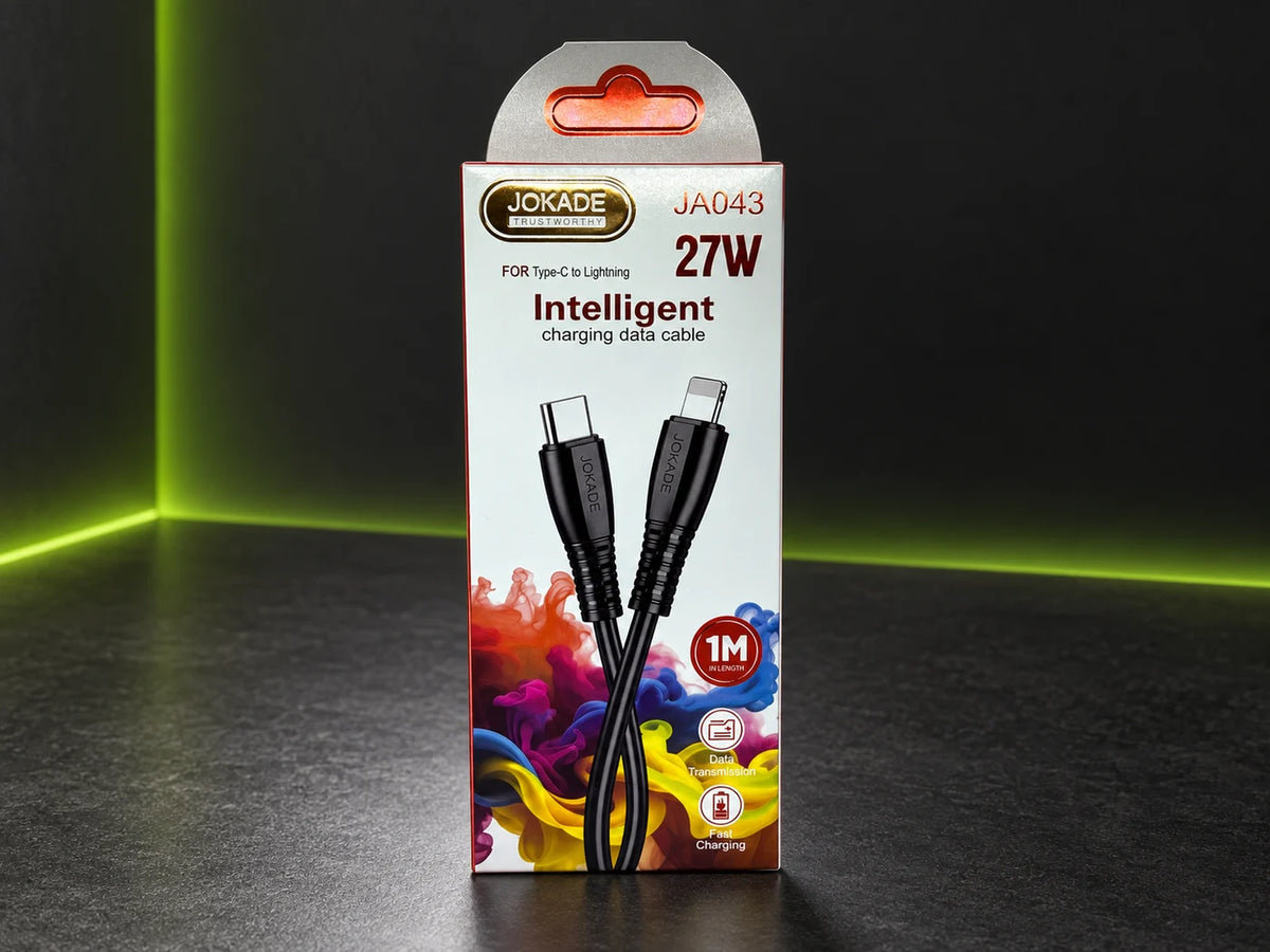 Ilustración IA — cable usb c a lightning 27w 1 metro — presentación sobre mesa. Objetos de ambientación no incluidos.